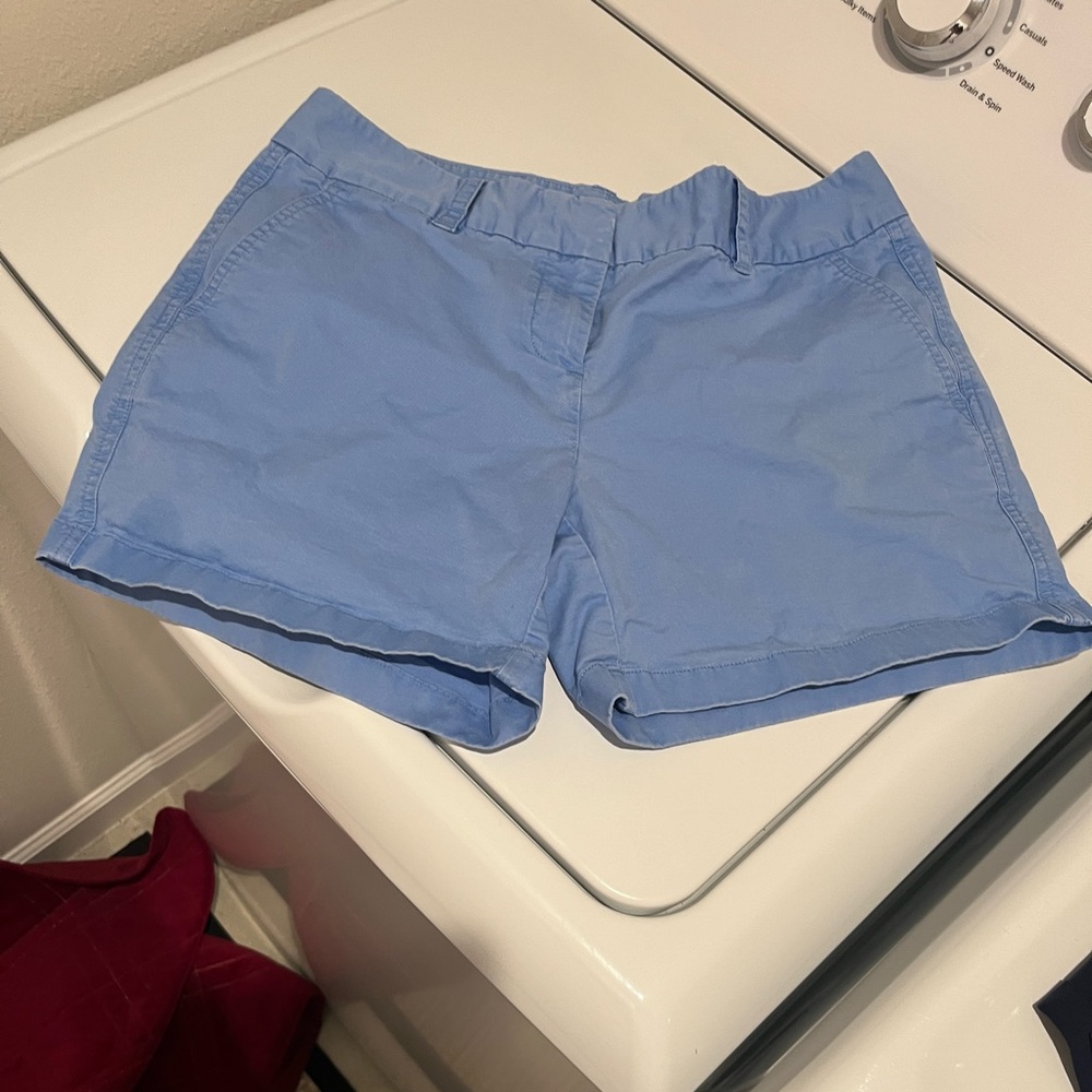Vineyard vine blue size 4 shorts